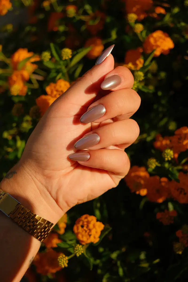 Mocha almond nails